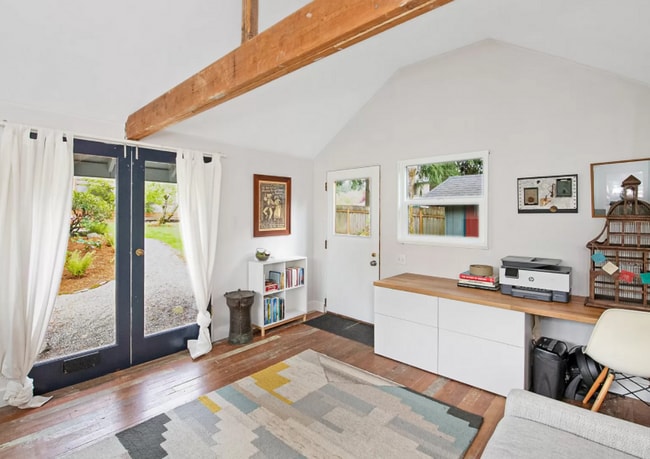 Building Photo - |NEW| ~ Charming 3-Bedroom Home in Portlan...