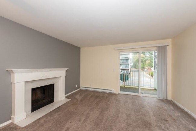 Building Photo - 2 bedroom in Lynnwood WA 98036