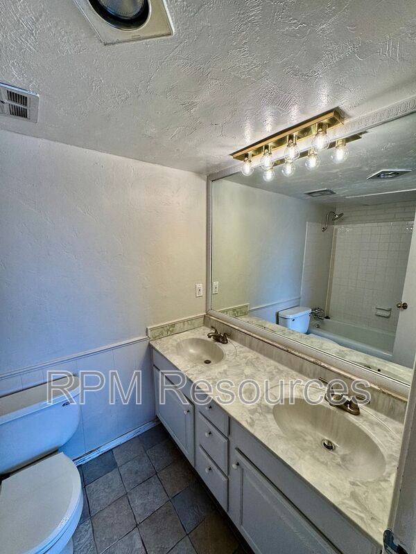 Building Photo - 11407 N May Ave