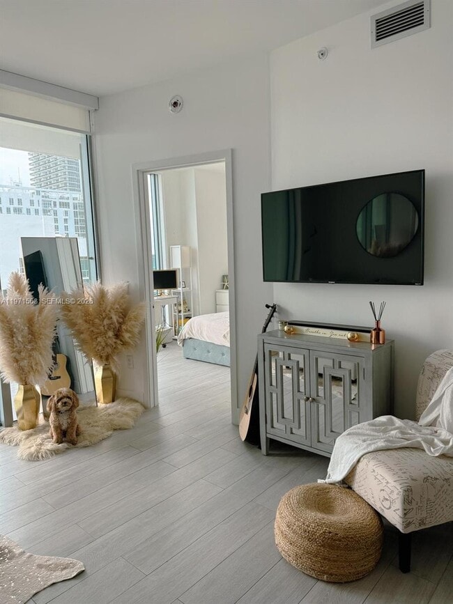 Building Photo - 2900 NE 7th Ave