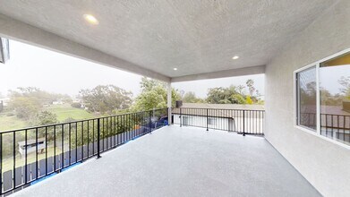 Building Photo - Remodeled 3BD/1BA!! Private Deck