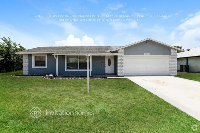 Building Photo - 1382 Woodcrest Rd E