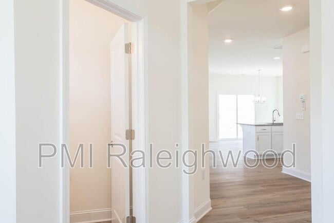 Building Photo - 2001 Seford Dr