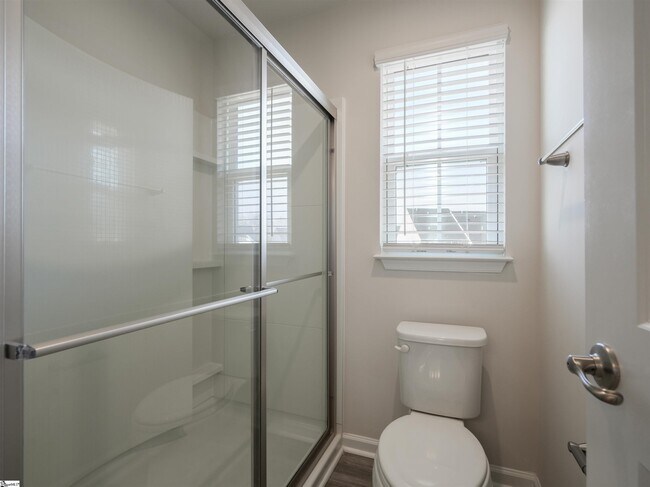Building Photo - 12 McGuires Pl
