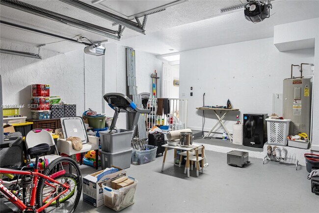 Building Photo - 7726 SW 193rd Ln