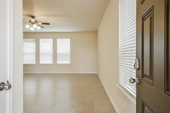 Building Photo - 4211 Fair Country Ln