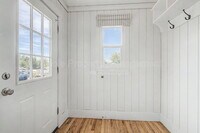 Building Photo - 110 S Quitman St