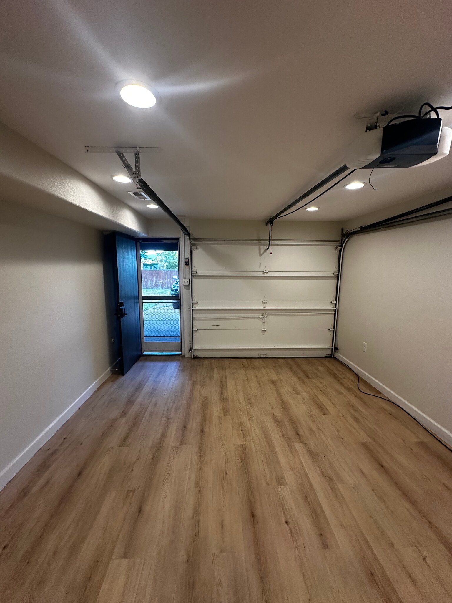 Private Entrance - 3583 S Bannock St