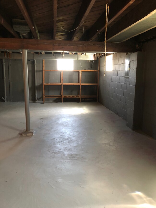 basement - 352 N 10th St