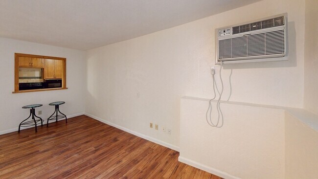 Building Photo - 176 Swanson Rd