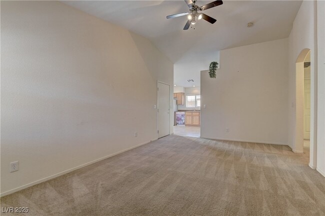 Building Photo - 10403 Madagascar Palm St