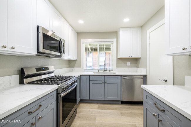 Building Photo - 31535 Lindero Canyon Rd