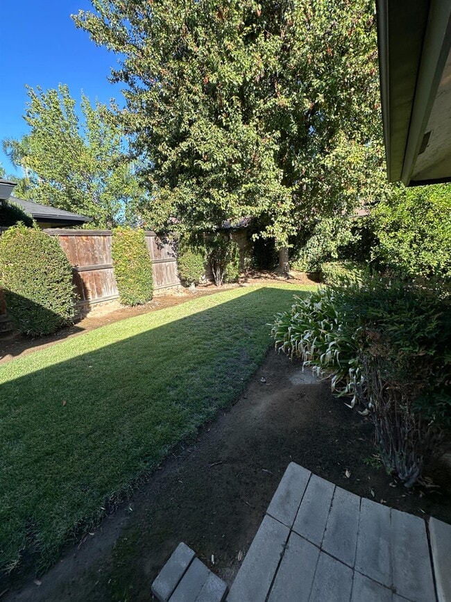 Building Photo - 3644 W Beechwood Ave