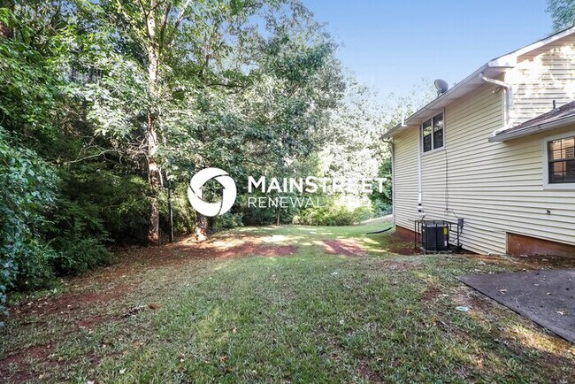Building Photo - 3 Bedroom Pet-Friendly Home in Decatur, GA with Main Street Renewal