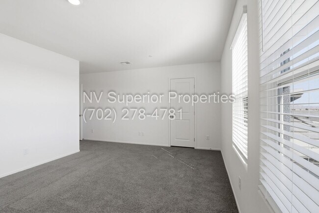 Building Photo - Aliante!! Never lived in!!! Gated!! Community Pool!!! Playground!! 2 Car Garage!! Tankless Hot wa...