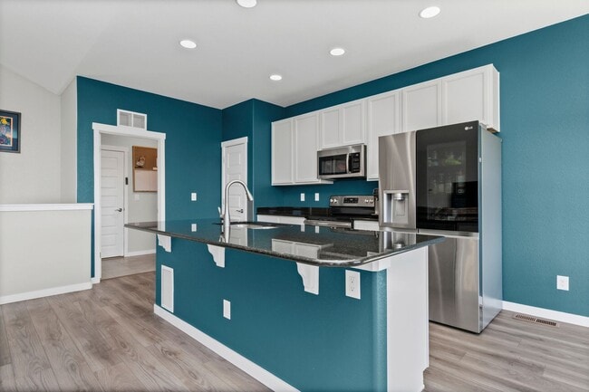 Building Photo - 965 Mount Andrew Dr