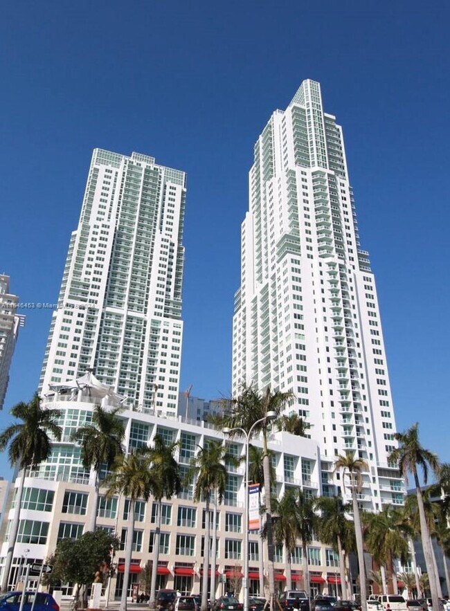 Building Photo - 253 NE 2nd St