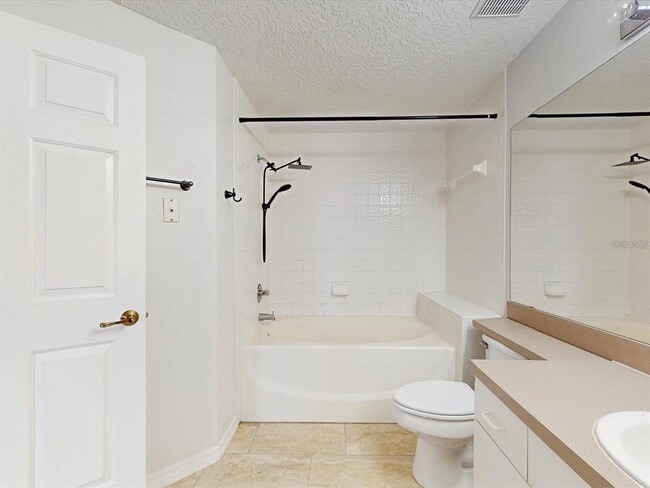 Building Photo - 5578 Metrowest Blvd