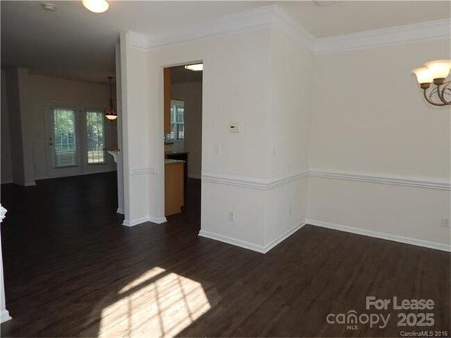 Building Photo - 17130 Cambridge Woods Ct