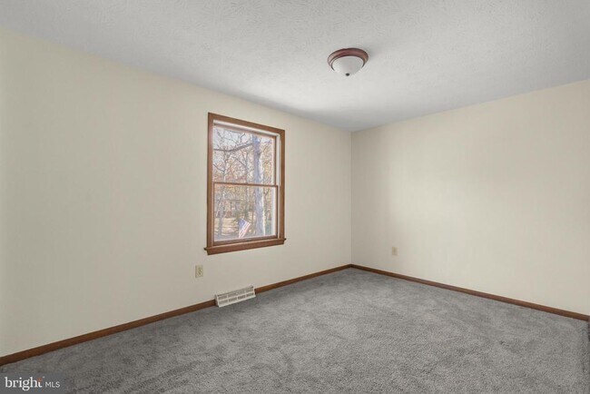 Building Photo - 22397 Armstrong Dr