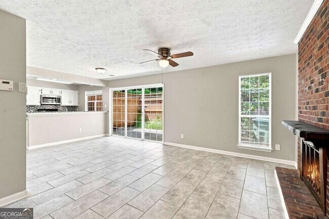 Building Photo - 5557 Clover Rise Ln