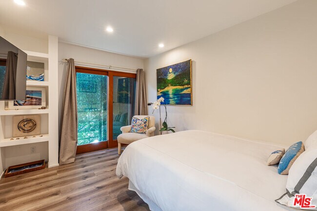 Building Photo - 23018 Pacific Coast Hwy