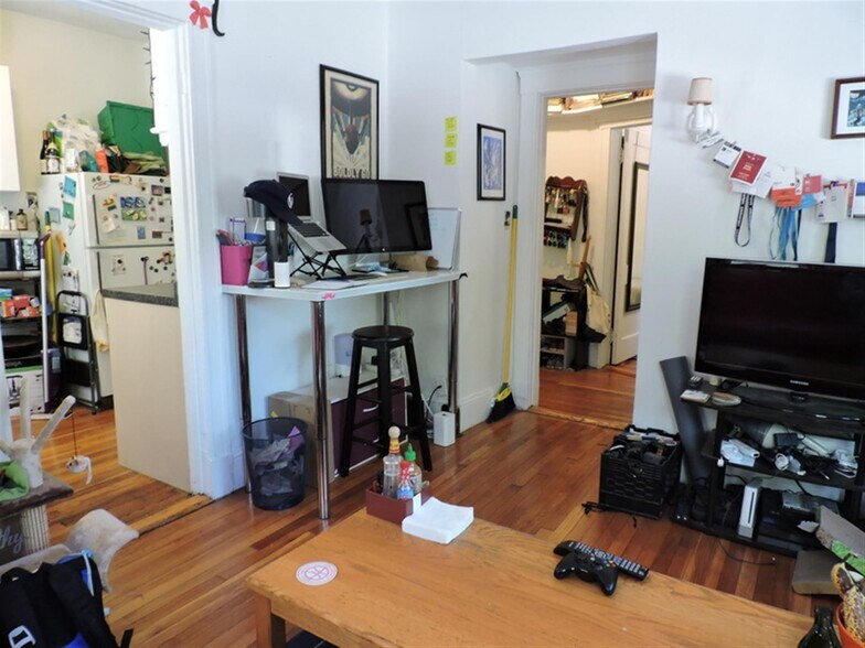 Building Photo - 97 Hancock St