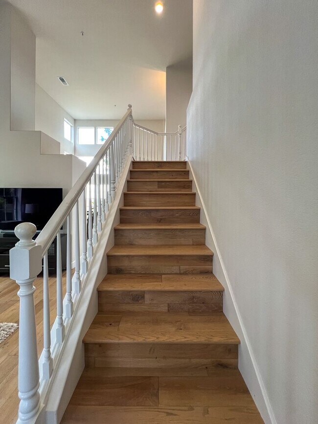 Building Photo - 35 Regatta Way