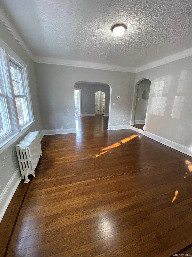 Building Photo - 321 Hayward Ave