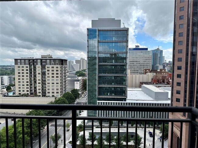 Building Photo - 620 Peachtree St NE