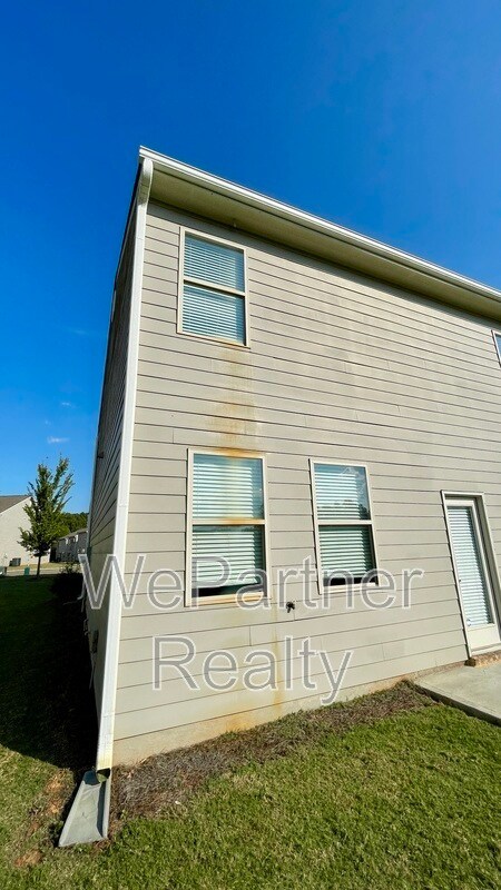 Building Photo - 204 Vickery Ln