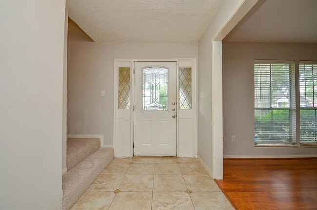 Building Photo - 14106 Locke Ln