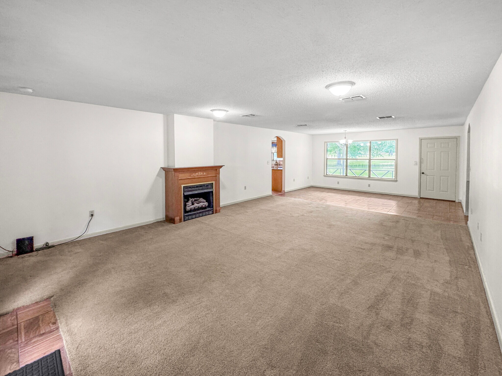 Building Photo - 1080 Pine Cone Ln