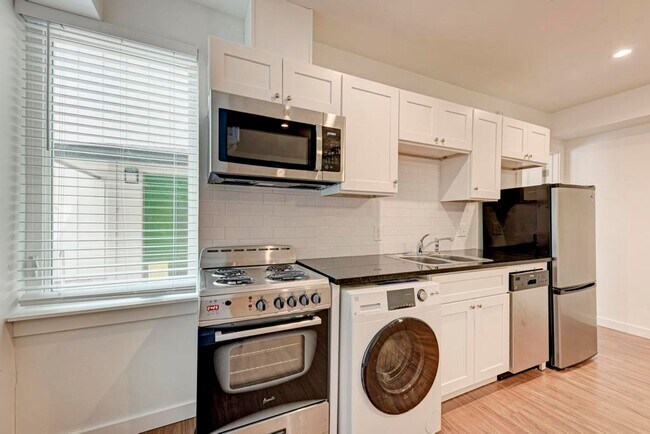 Building Photo - Park Avenue 102