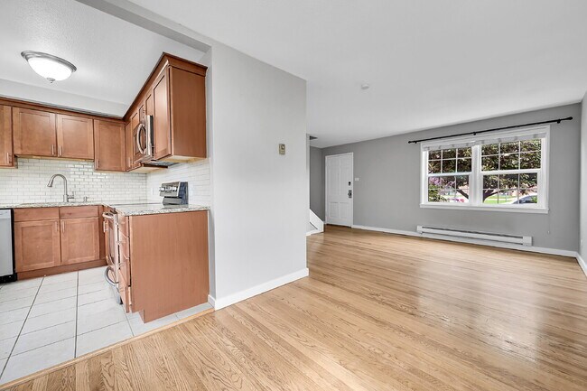 Building Photo - $2,095 - Updated 2 bed/1 bathroom Denver C...