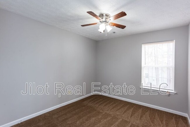 Building Photo - 218 Matthew Ln