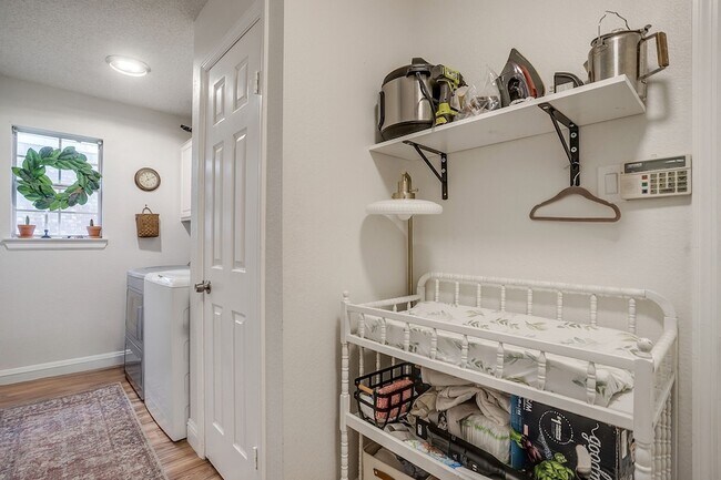 Building Photo - 5221 Grand Mesa Dr