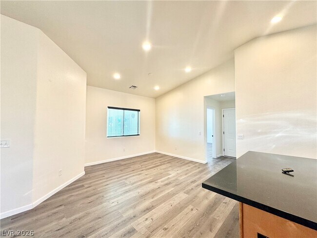 Building Photo - 5420 N Blagg Rd