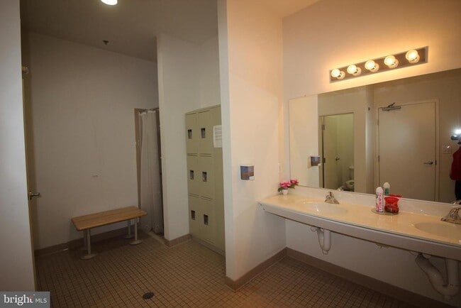 Building Photo - 2720 Bellforest Ct