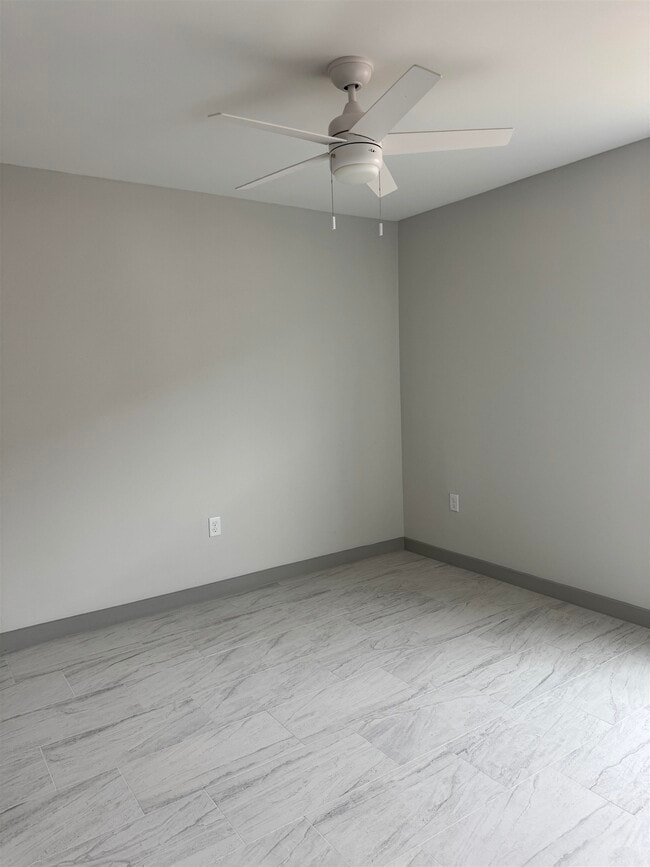 Building Photo - 1432 El CAPORAL DR.