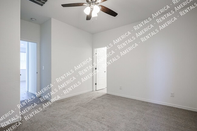 Building Photo - 5509 N 108th Ave