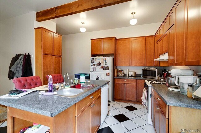 Building Photo - 2111 N Downing St