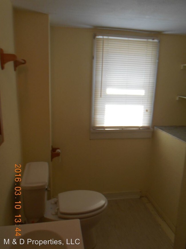 Building Photo - 411 N Clay St