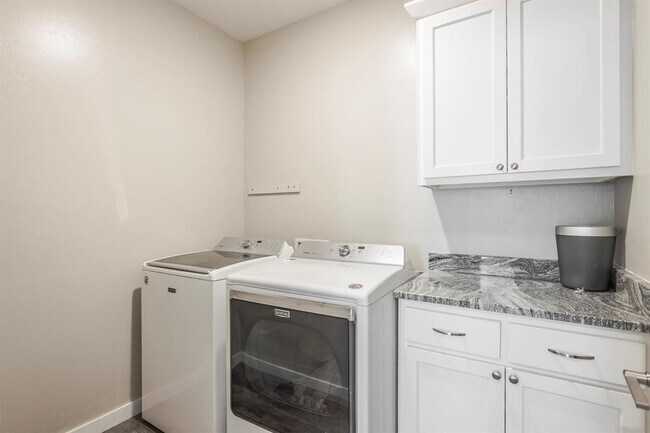 Building Photo - 612 NW 183rd St