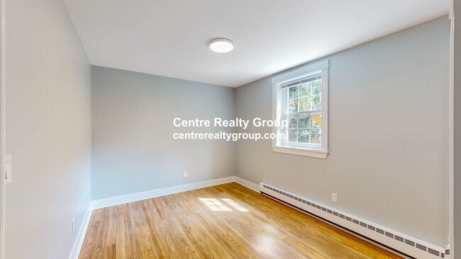 Building Photo - 132 Sherman St