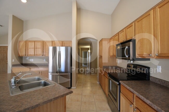 Building Photo - 10234 E Javelina Ave