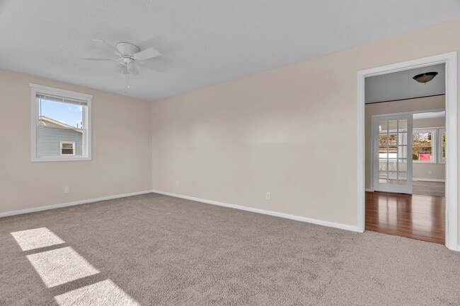 Building Photo - 306 Glancy St