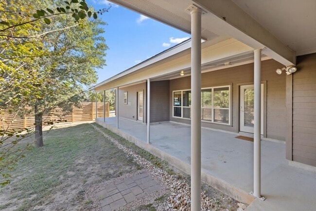 Building Photo - 2304 Rain Water Dr