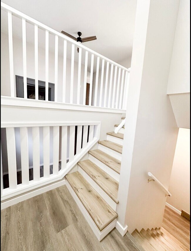 Building Photo - 2008 Juniper Dr