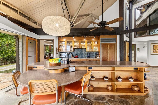 Building Photo - 1816 Bear Spgs Wy